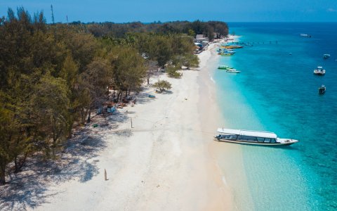 Gili Air wyspa Indonezja - piękne plaże (1).jpg
